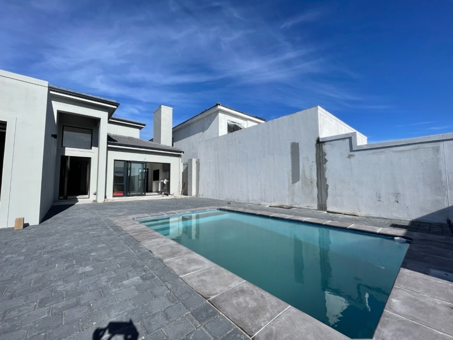 4 Bedroom Property for Sale in Sandown Western Cape